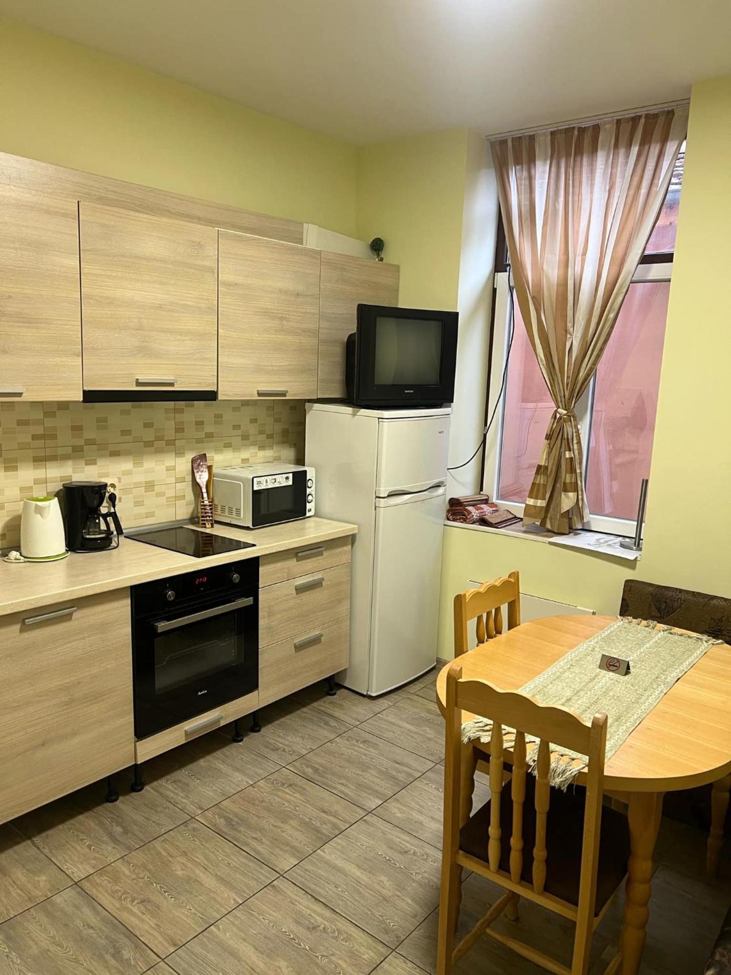 Стонел Apartment Veliko Turnovo Bagian luar foto